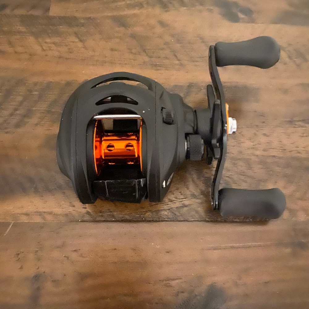 Ozark trail fishing real (bait caster)